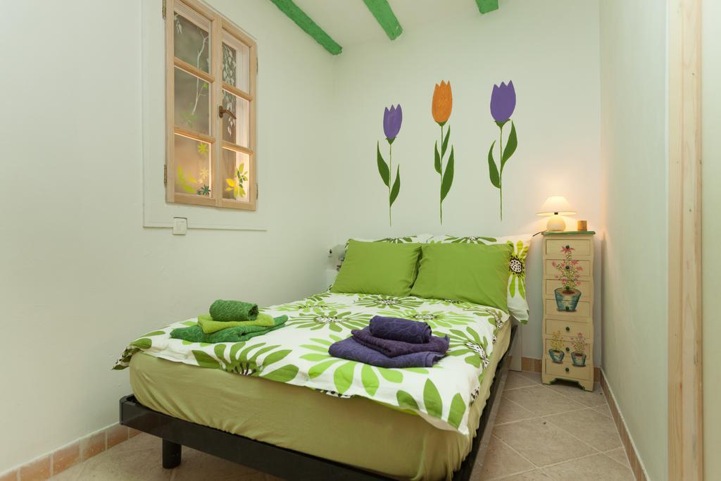 Studio With Garden In Ровинь Экстерьер фото